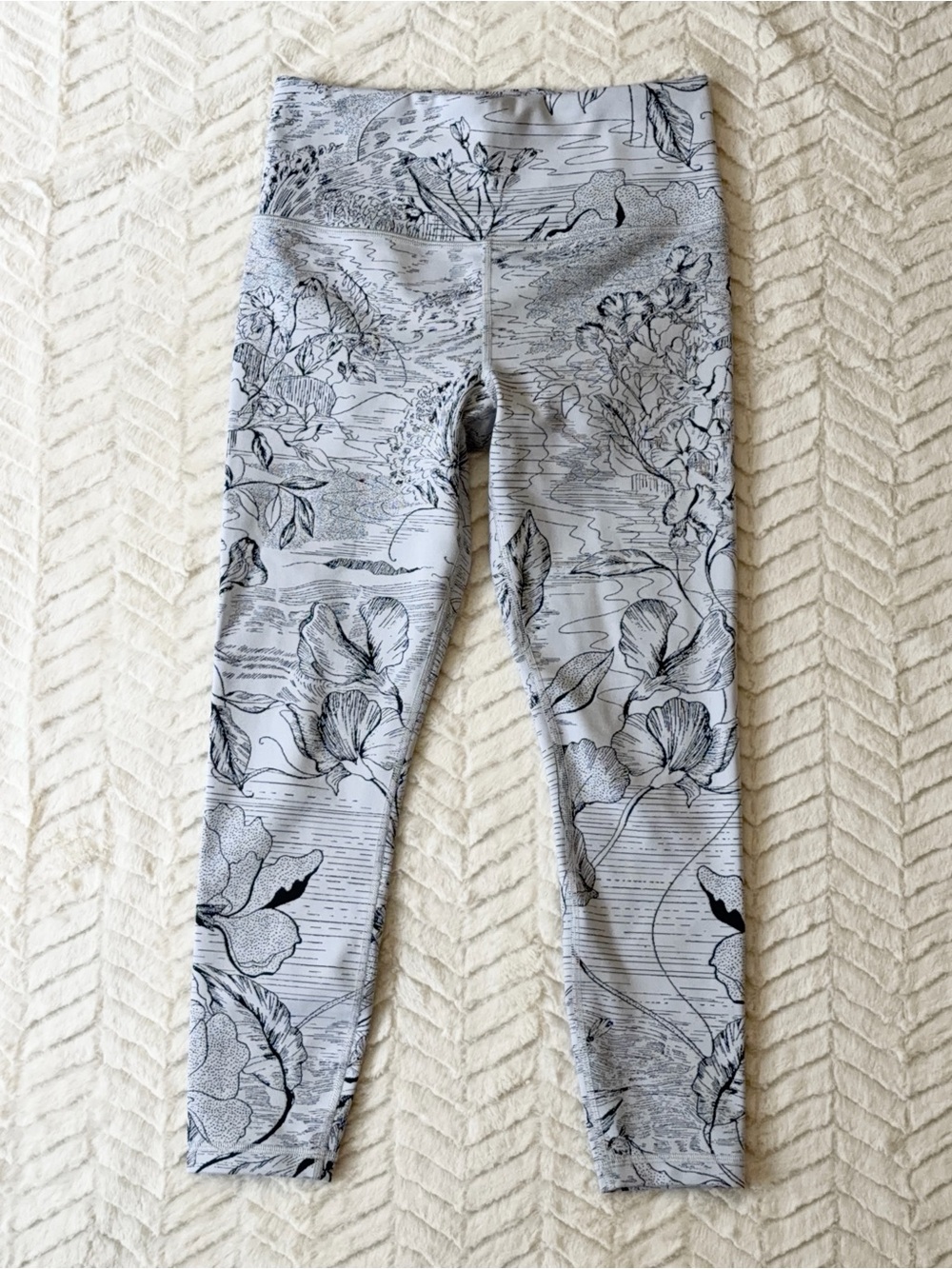 Athleta Elation Jacquard 7/8 Tight Botanical Toile Floral Print Leggings Small